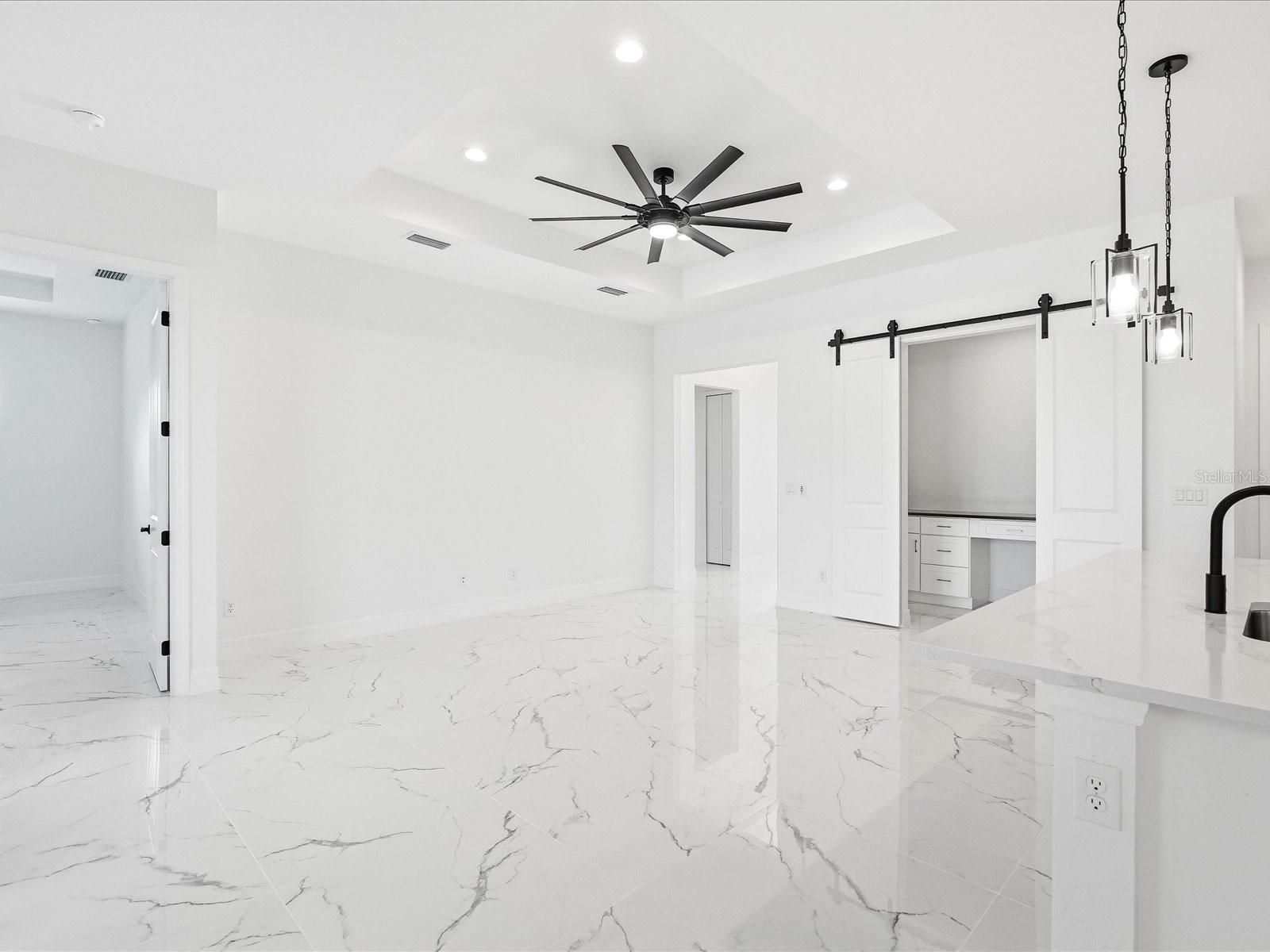 Amazing 30" porcelain tile flooring