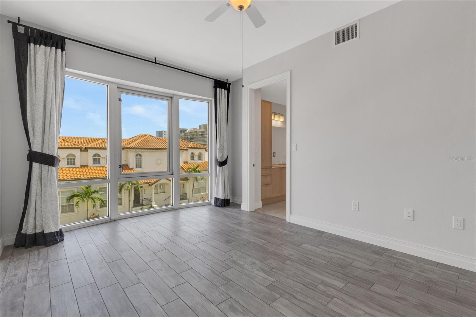 235 Cocoanut Ave #108B, Sarasota, FL 34236 — photo 19 of 43