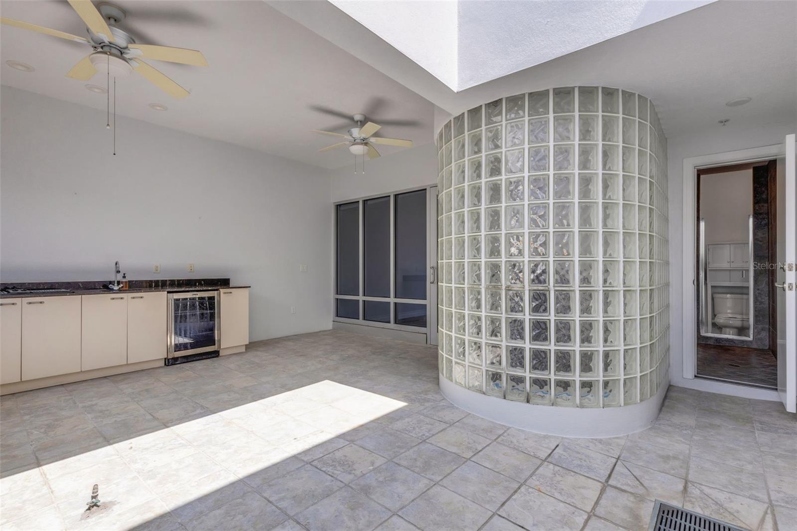 235 Cocoanut Ave #108B, Sarasota, FL 34236 — photo 32 of 43