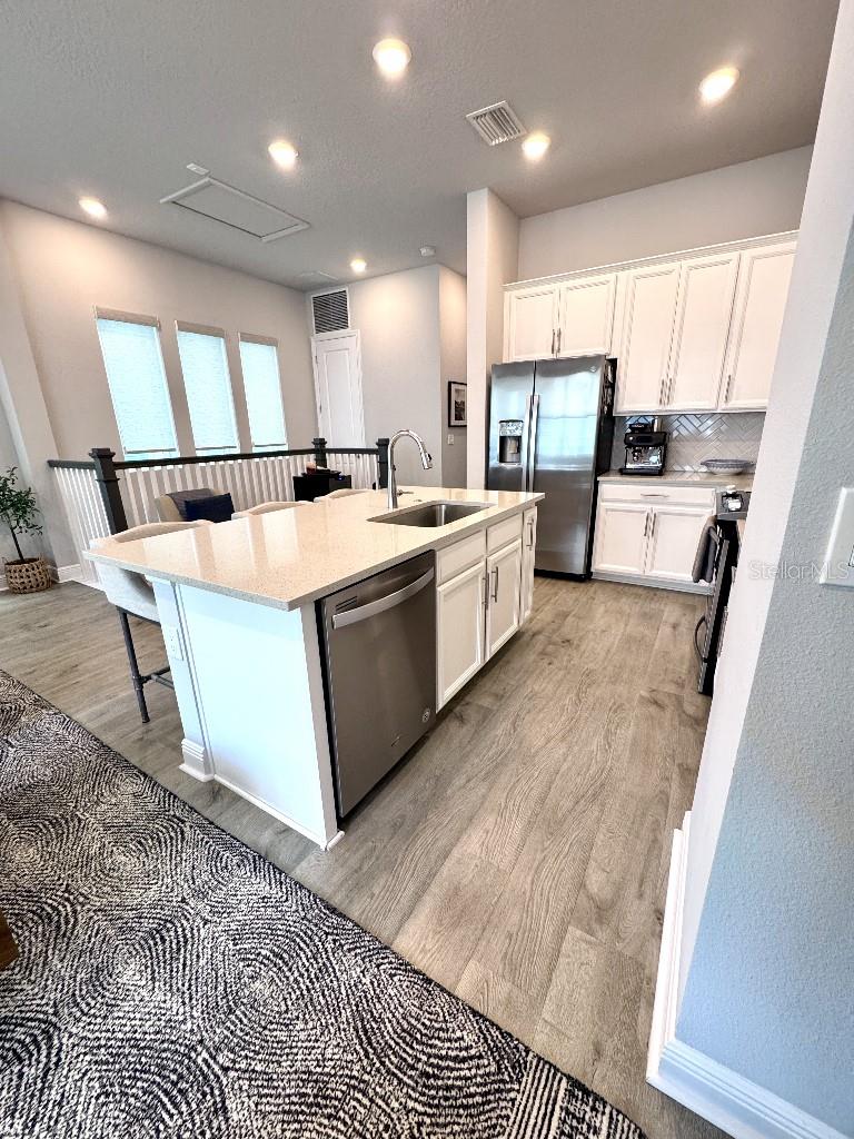 2317 Lindstrom St, Sarasota, FL 34237 — photo 11 of 38