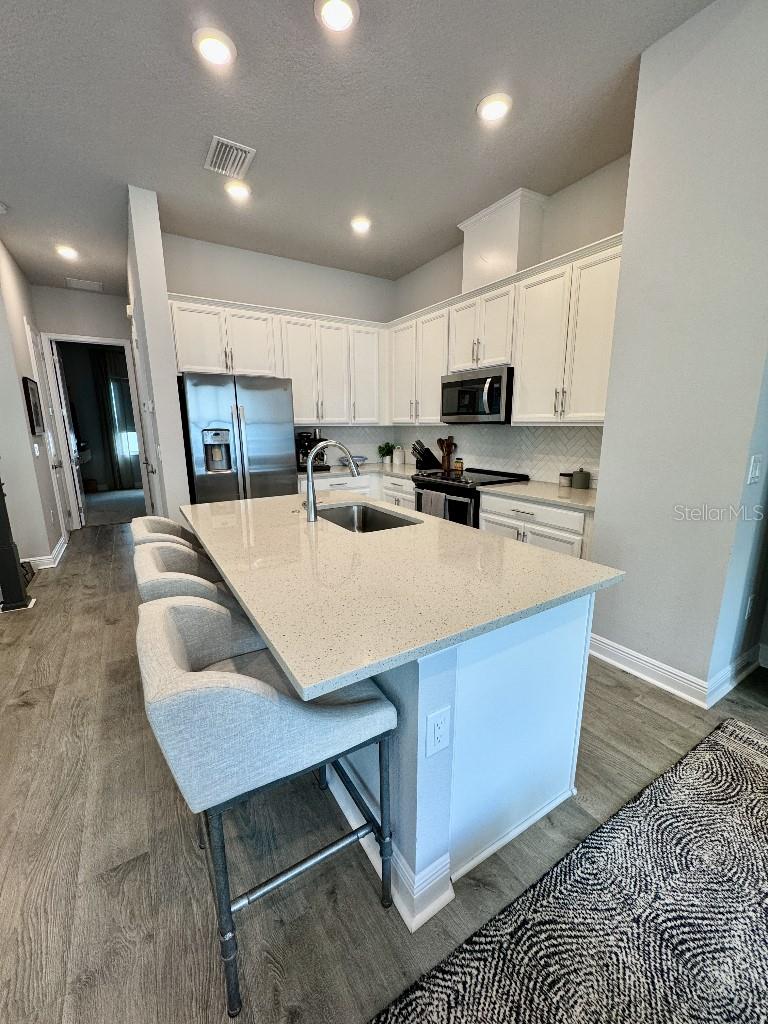 2317 Lindstrom St, Sarasota, FL 34237 — photo 12 of 38
