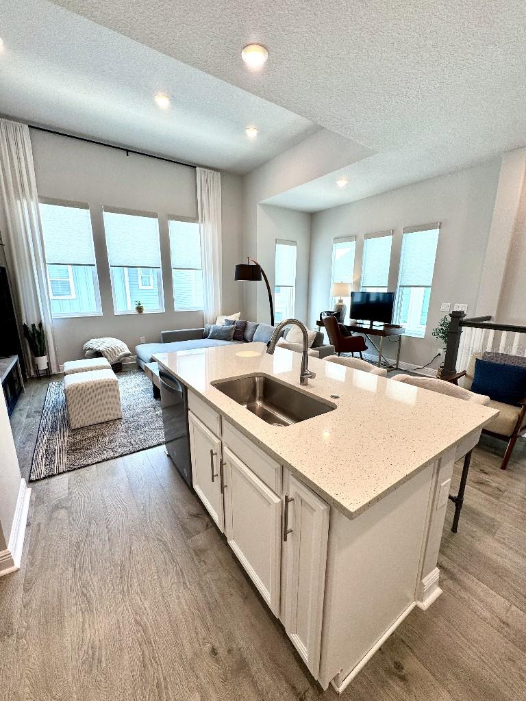 2317 Lindstrom St, Sarasota, FL 34237 — photo 14 of 38