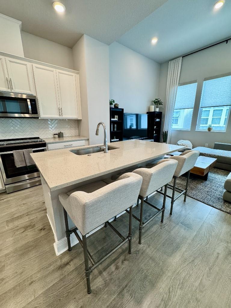 2317 Lindstrom St, Sarasota, FL 34237 — photo 15 of 38