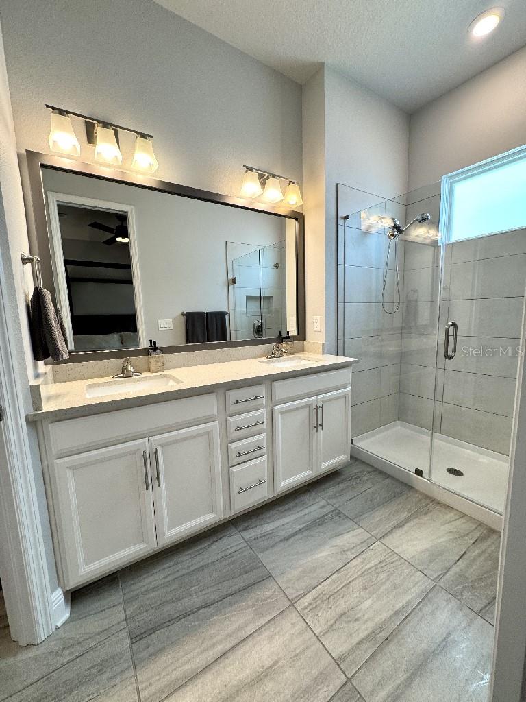 2317 Lindstrom St, Sarasota, FL 34237 — photo 22 of 38