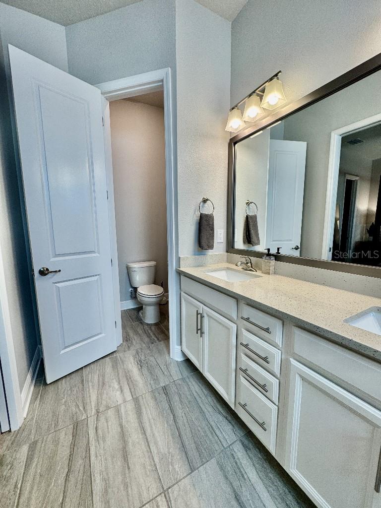 2317 Lindstrom St, Sarasota, FL 34237 — photo 23 of 38