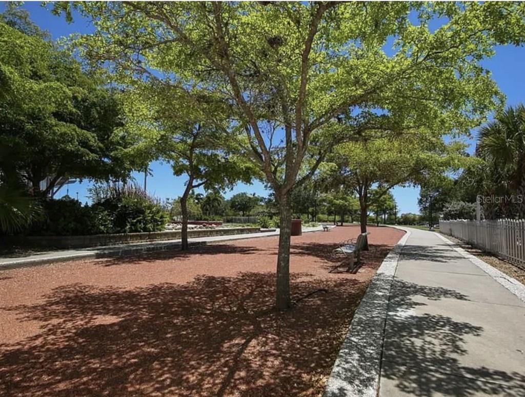 2317 Lindstrom St, Sarasota, FL 34237 — photo 37 of 38