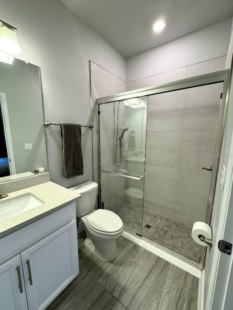 2317 Lindstrom St, Sarasota, FL 34237 — photo 6 of 38