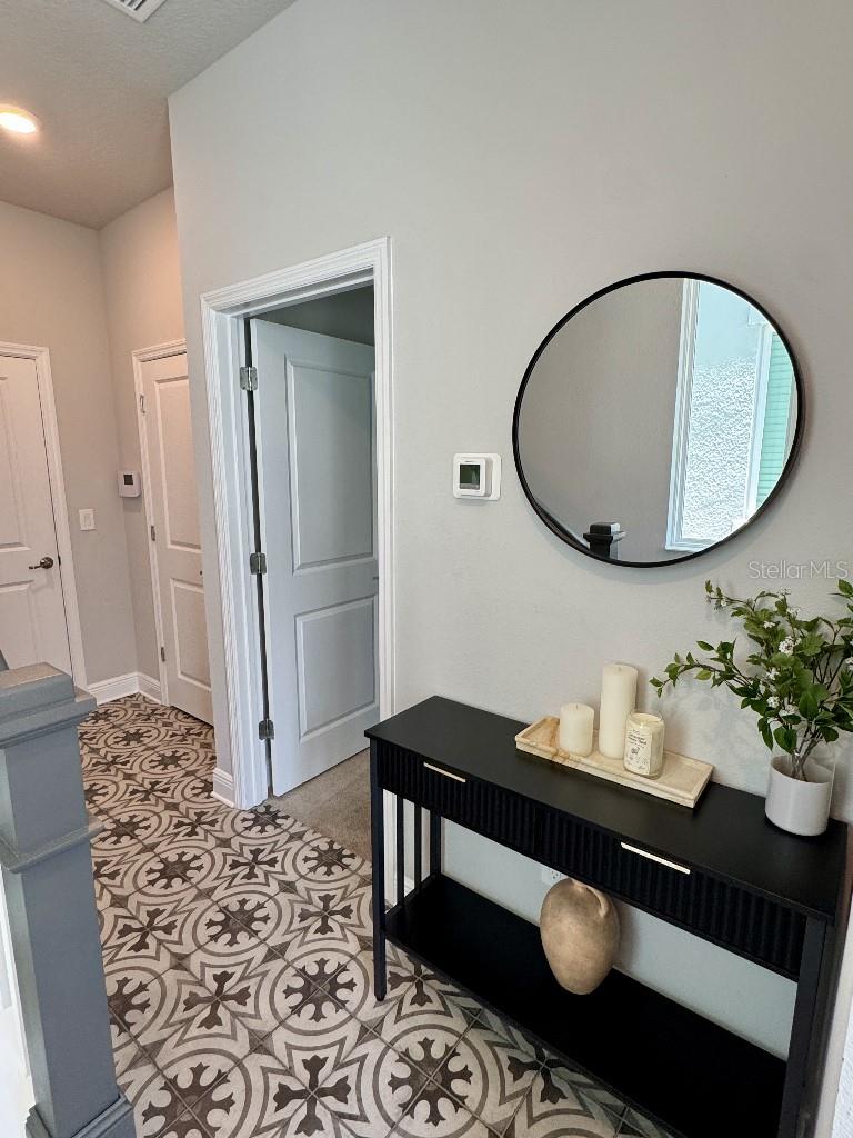 2317 Lindstrom St, Sarasota, FL 34237 — photo 8 of 38