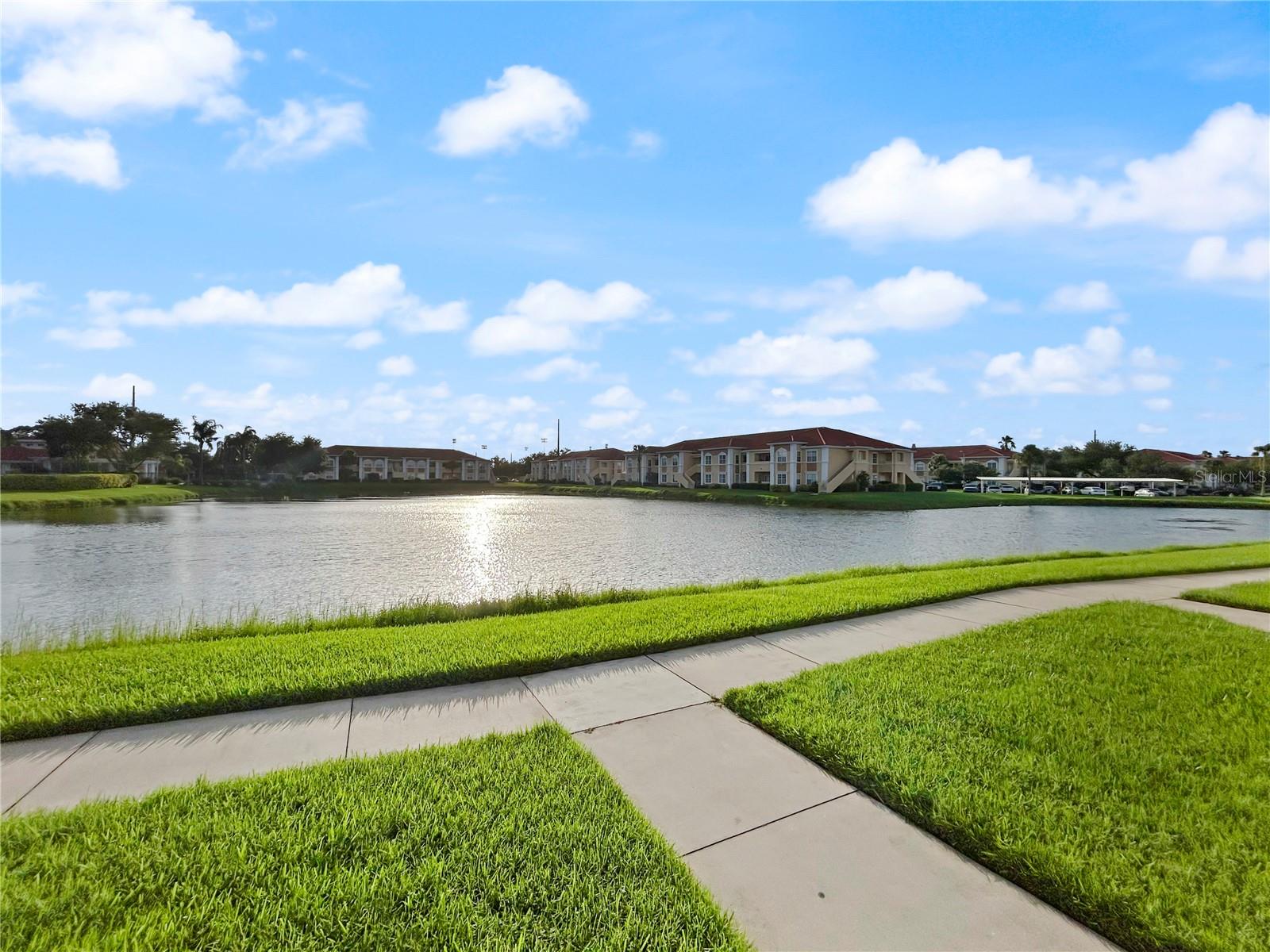 1025 Villagio Cir #101, Sarasota, FL 34237 — photo 3 of 30