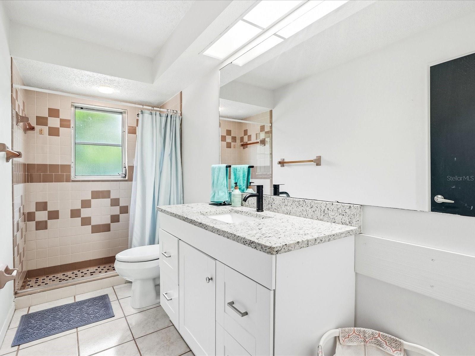 Guest bathroom #1
