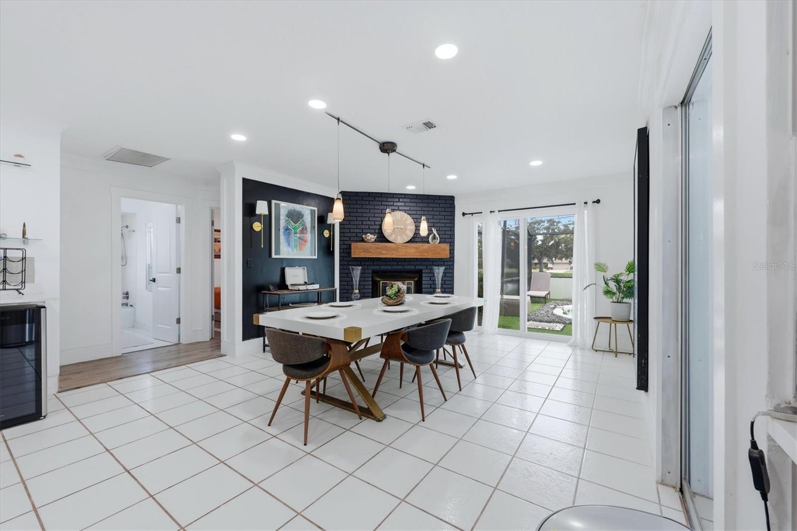 3615 Egerton Cir, Sarasota, FL 34233 — photo 12 of 38