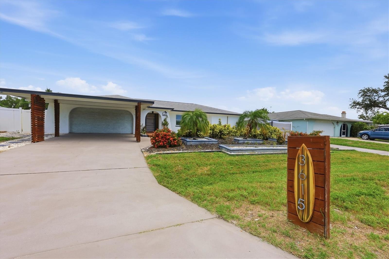 3615 Egerton Cir, Sarasota, FL 34233 — photo 3 of 38