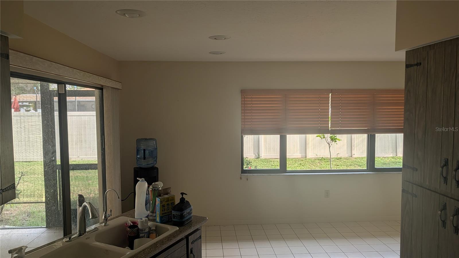 3720 Pin Oaks St, Sarasota, FL 34232 — photo 4 of 15