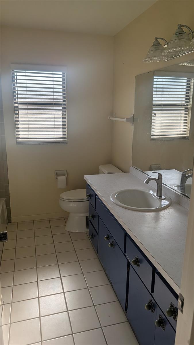 3720 Pin Oaks St, Sarasota, FL 34232 — photo 8 of 15