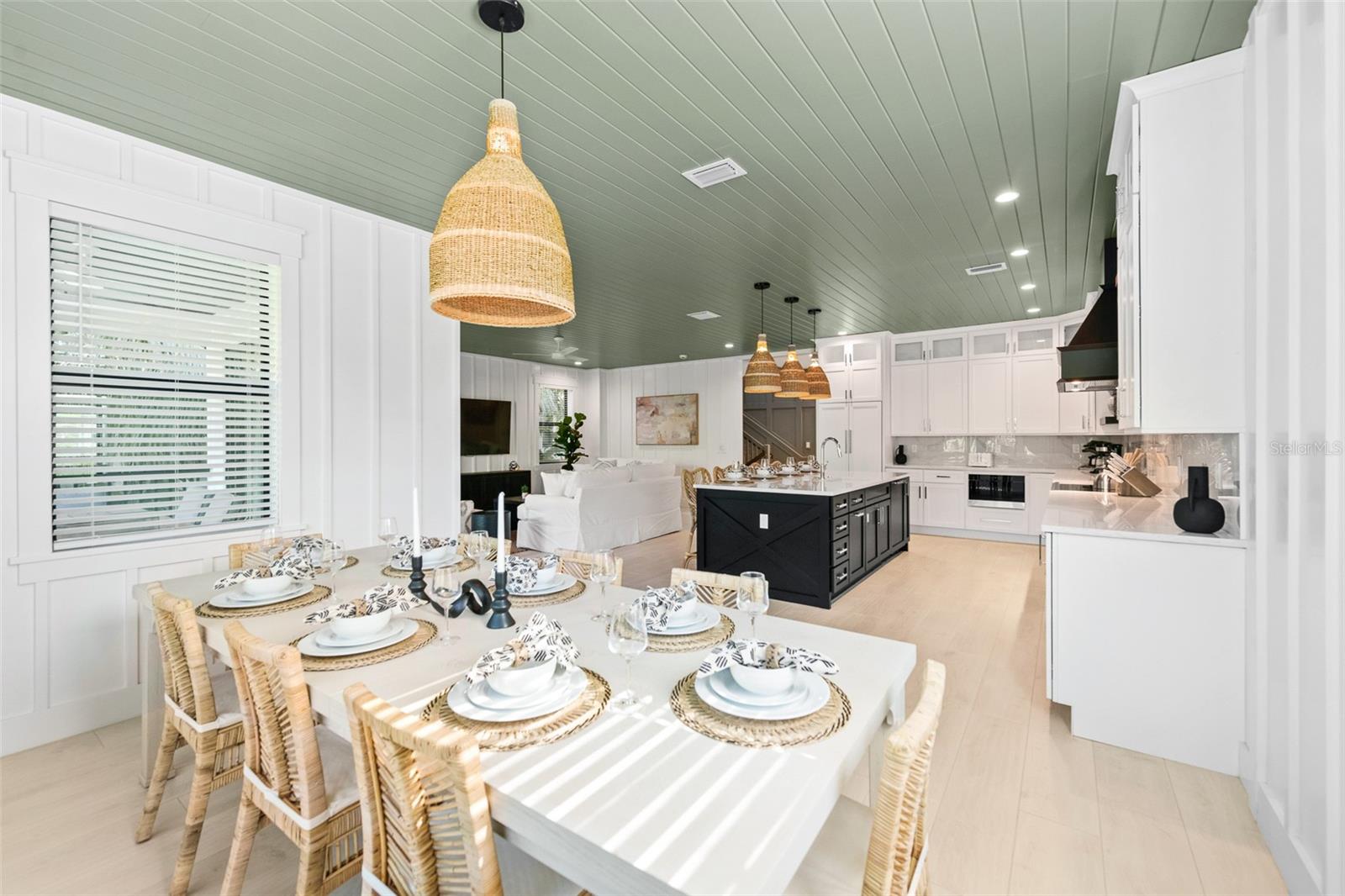 211 Grant Dr, Sarasota, FL 34236 — photo 13 of 87