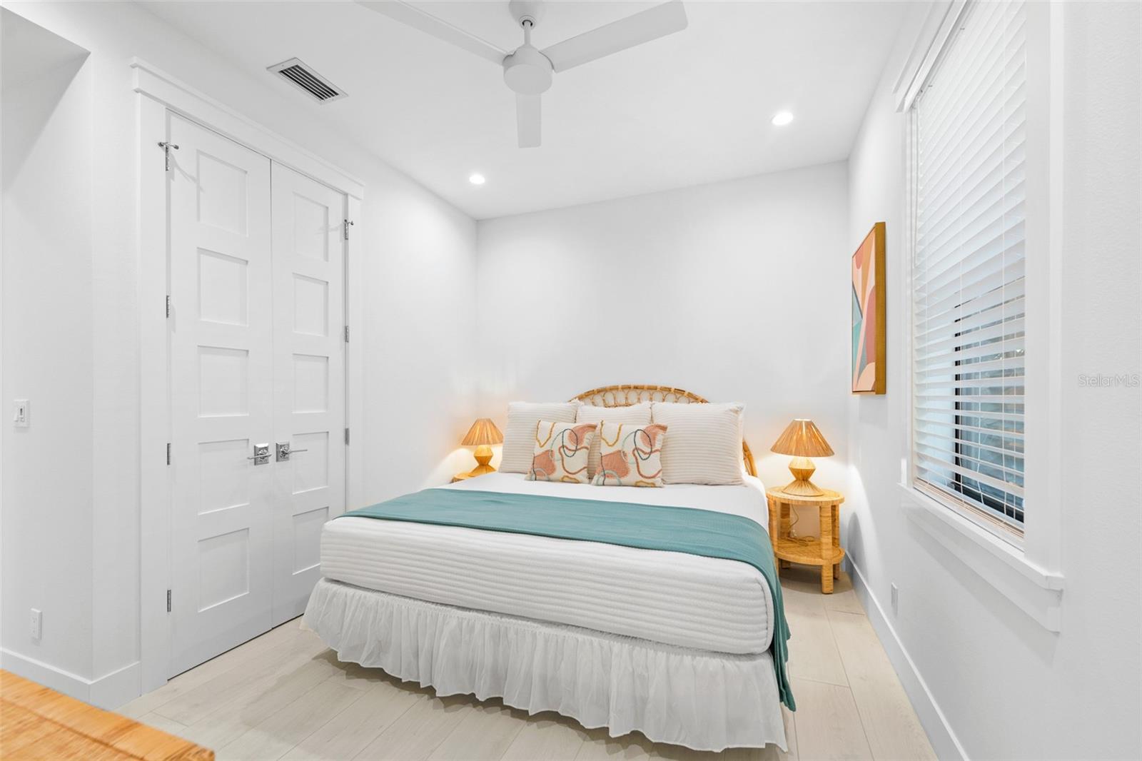 211 Grant Dr, Sarasota, FL 34236 — photo 29 of 87