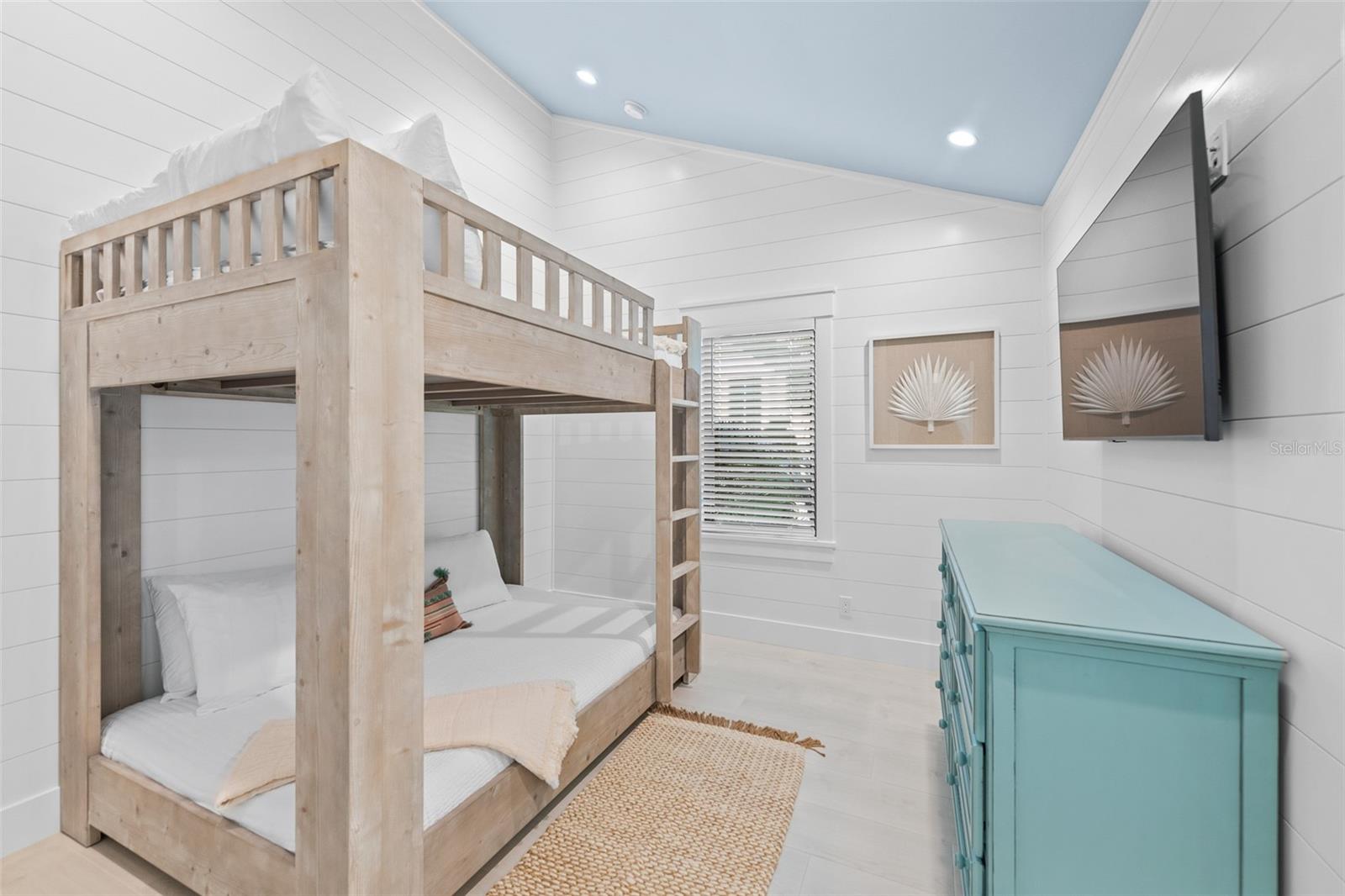 211 Grant Dr, Sarasota, FL 34236 — photo 56 of 87