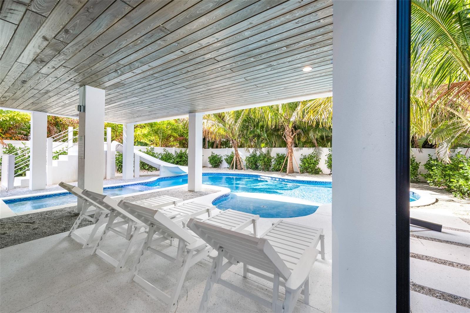 211 Grant Dr, Sarasota, FL 34236 — photo 66 of 87
