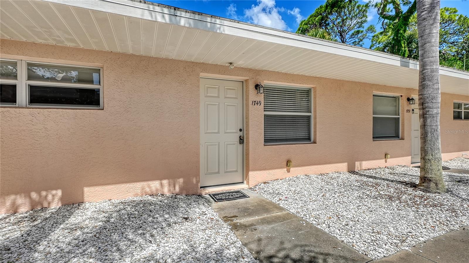 1749 Hillview St #1, Sarasota, FL 34239 — photo 2 of 32