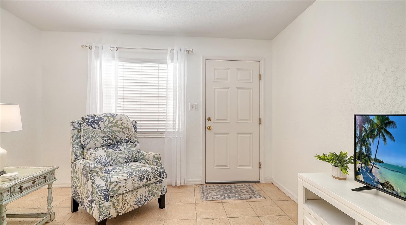 1749 Hillview St #1, Sarasota, FL 34239 — photo 4 of 32