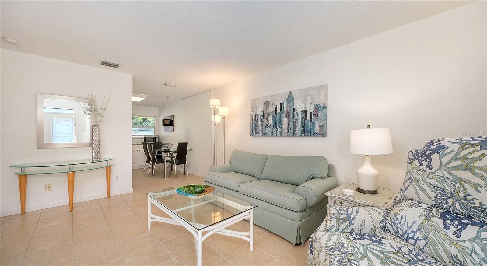 1749 Hillview St #1, Sarasota, FL 34239 — photo 5 of 32