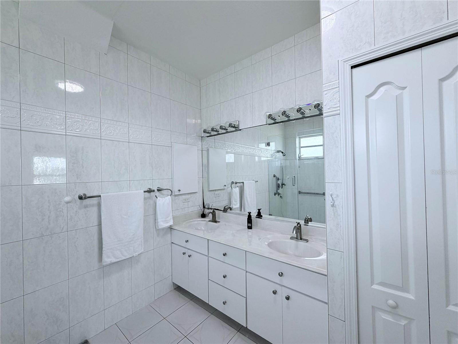 219 Venetia Ave, North Port, FL 34287 — photo 23 of 38