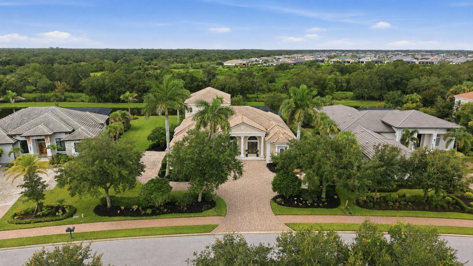 3360 Founders Club Dr, Sarasota, FL 34240 — photo 2 of 86