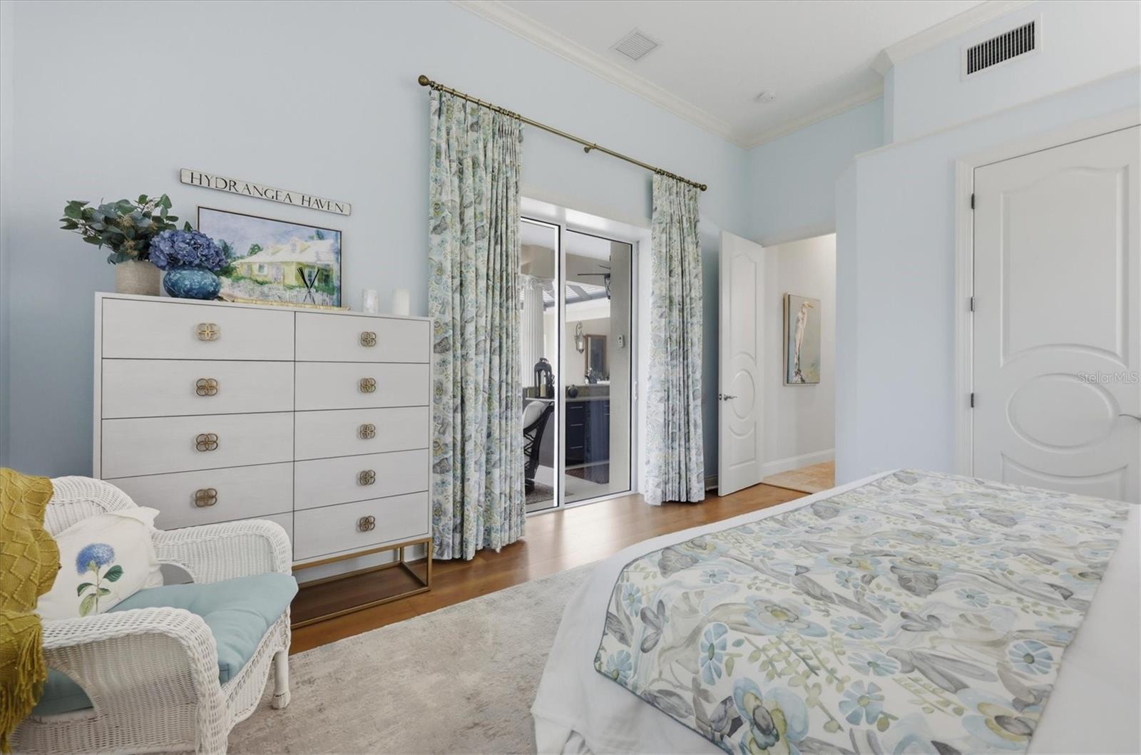 GUEST SUITE
