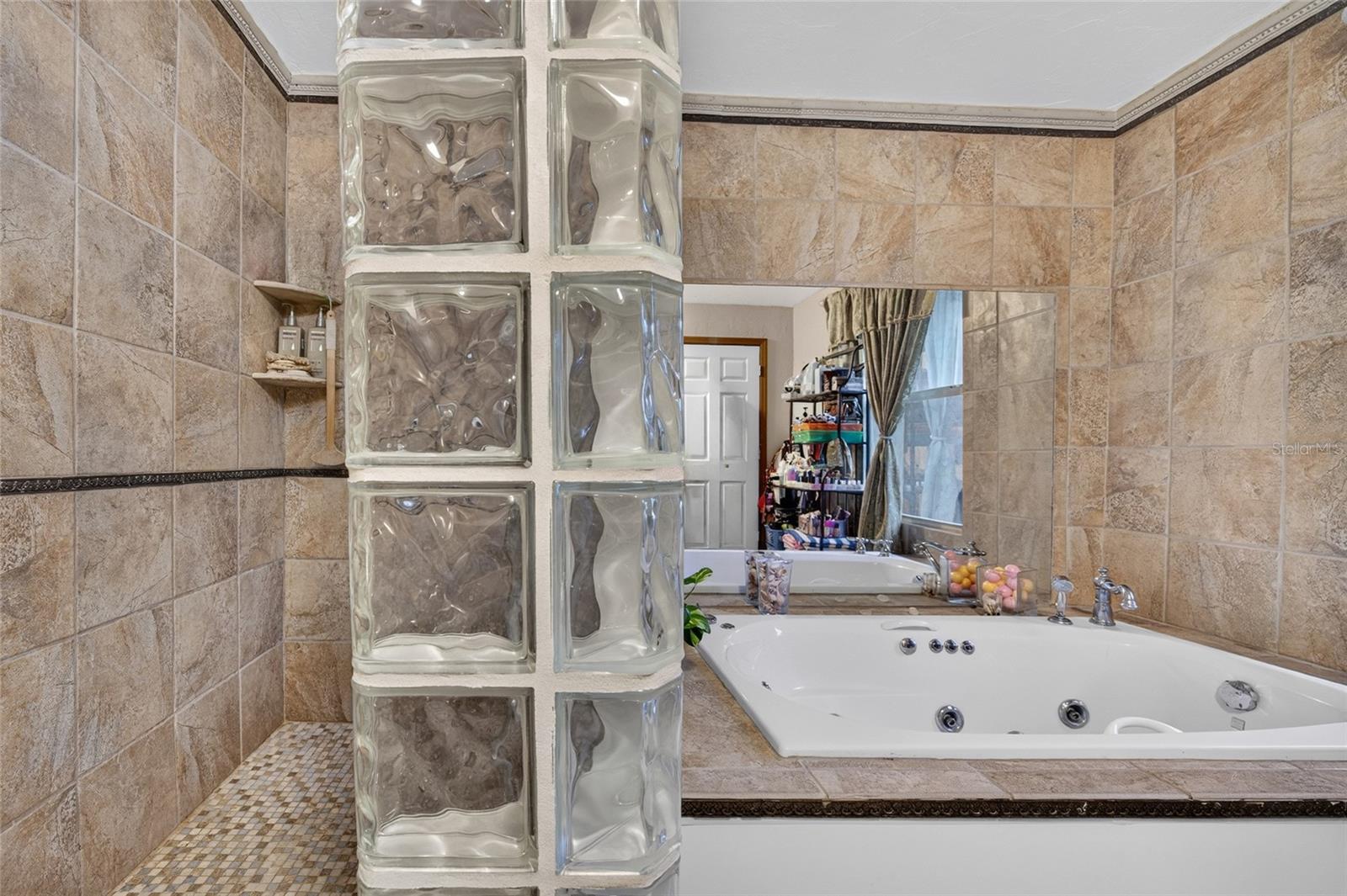 4701 Spahn St, Sarasota, FL 34232 — photo 15 of 29