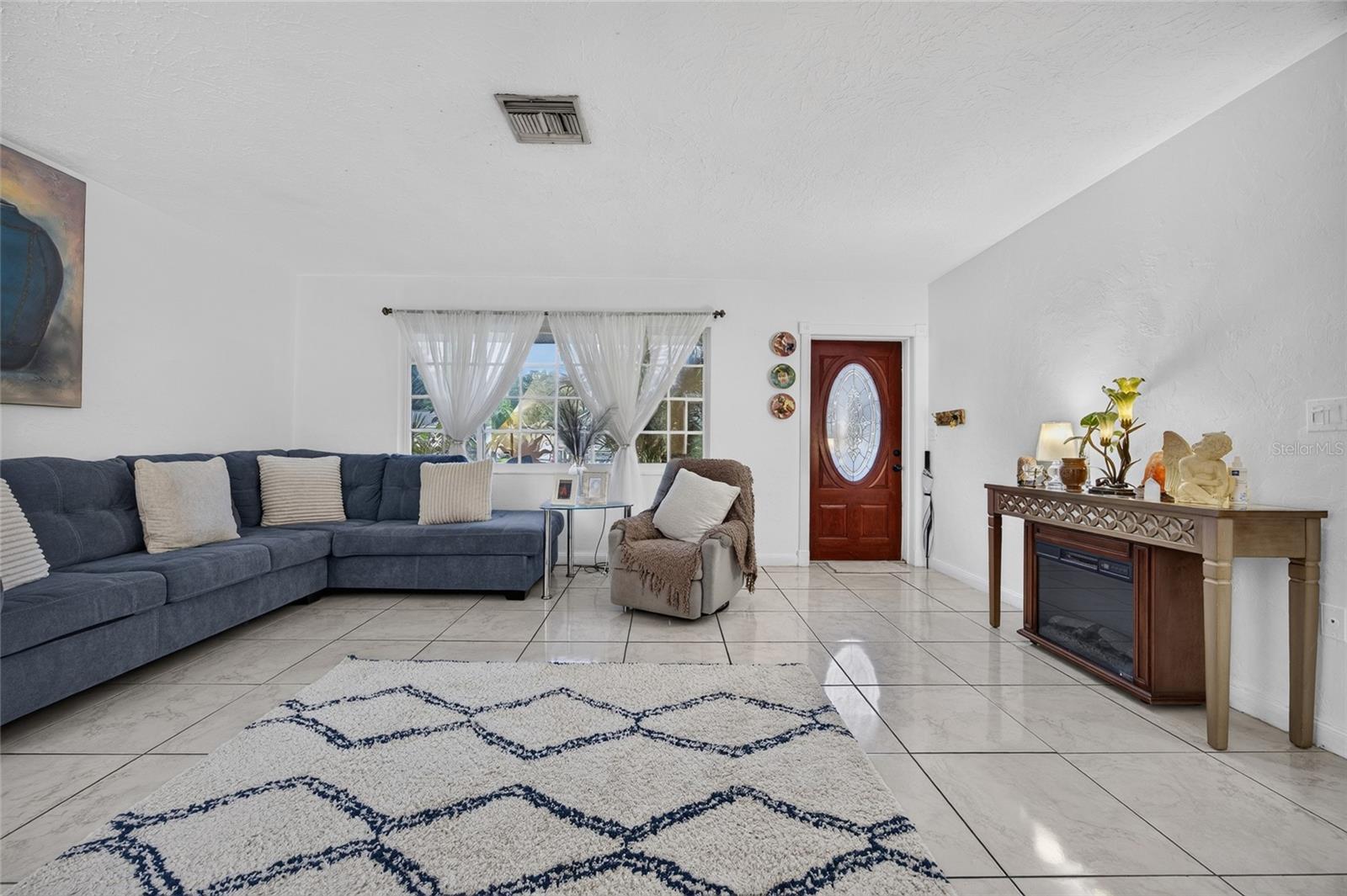 4701 Spahn St, Sarasota, FL 34232 — photo 6 of 29