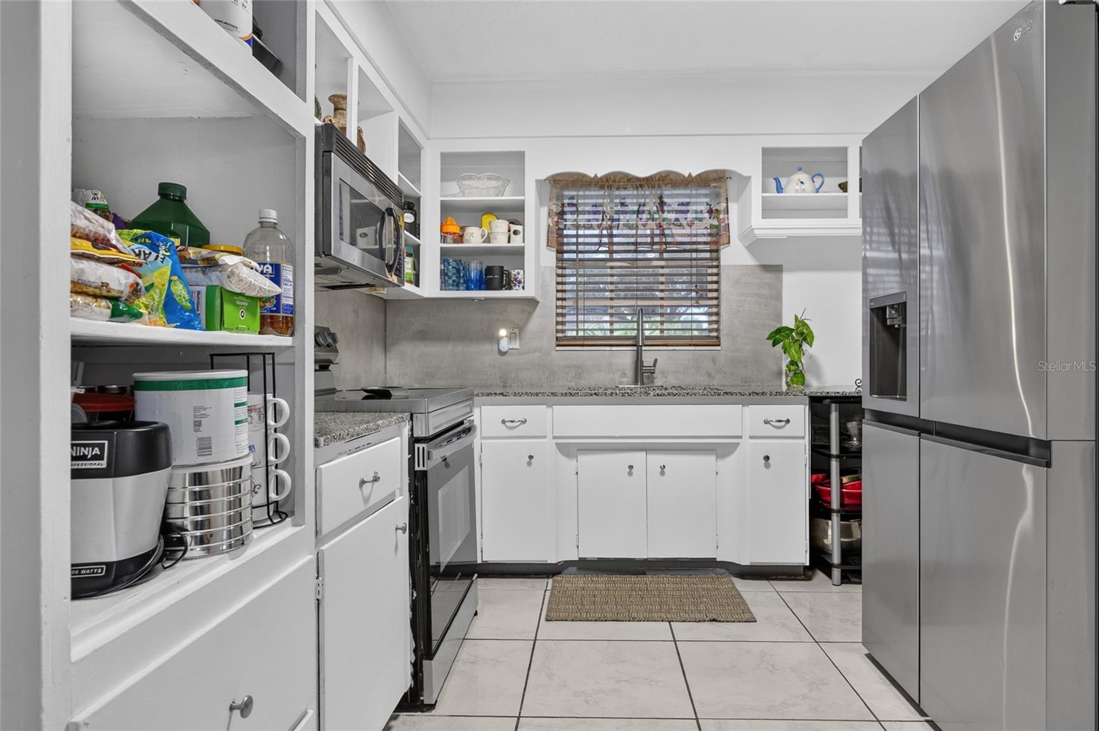 4701 Spahn St, Sarasota, FL 34232 — photo 8 of 29