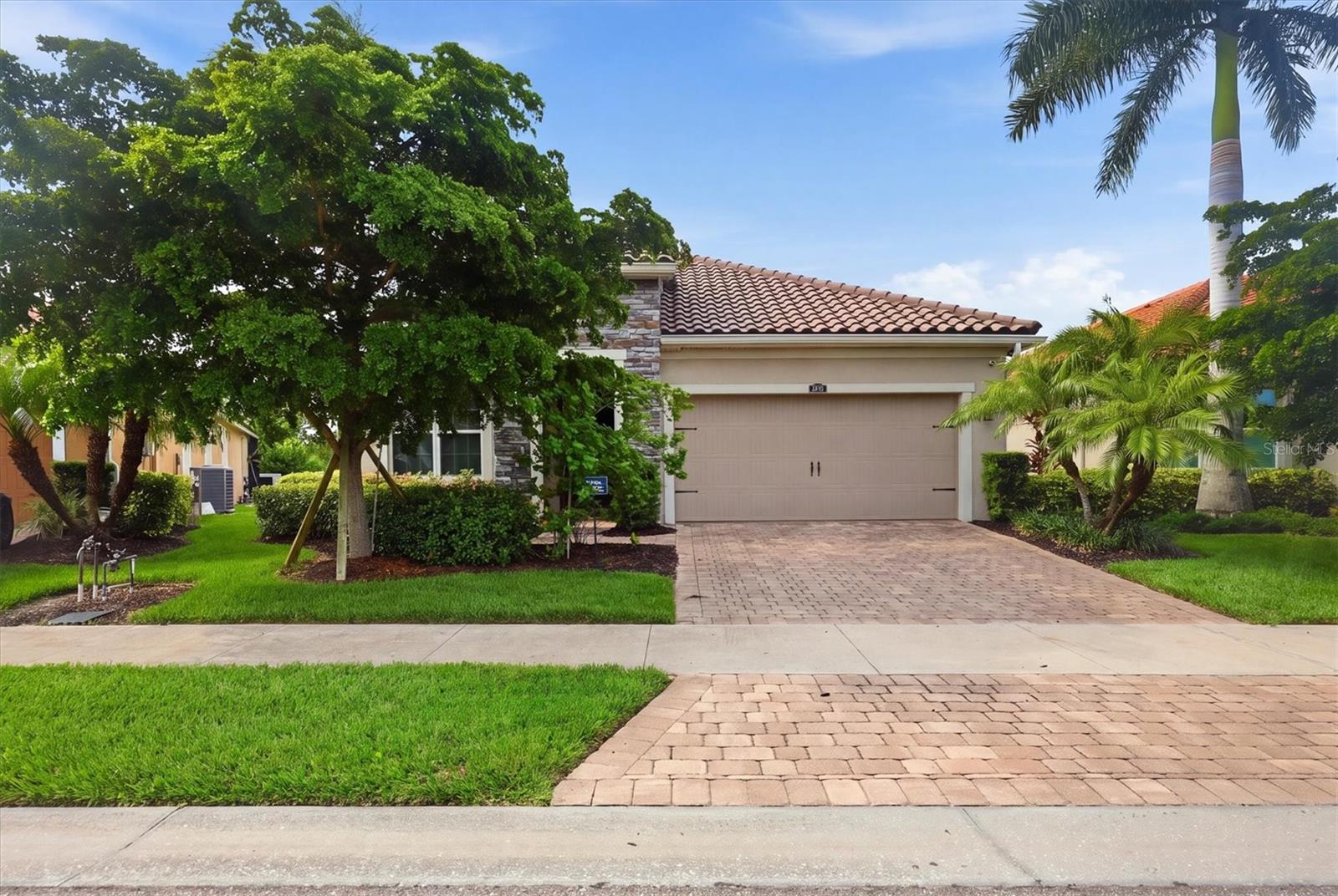 11595 Renaissance Blvd, Venice, FL 34293 — photo 4 of 52