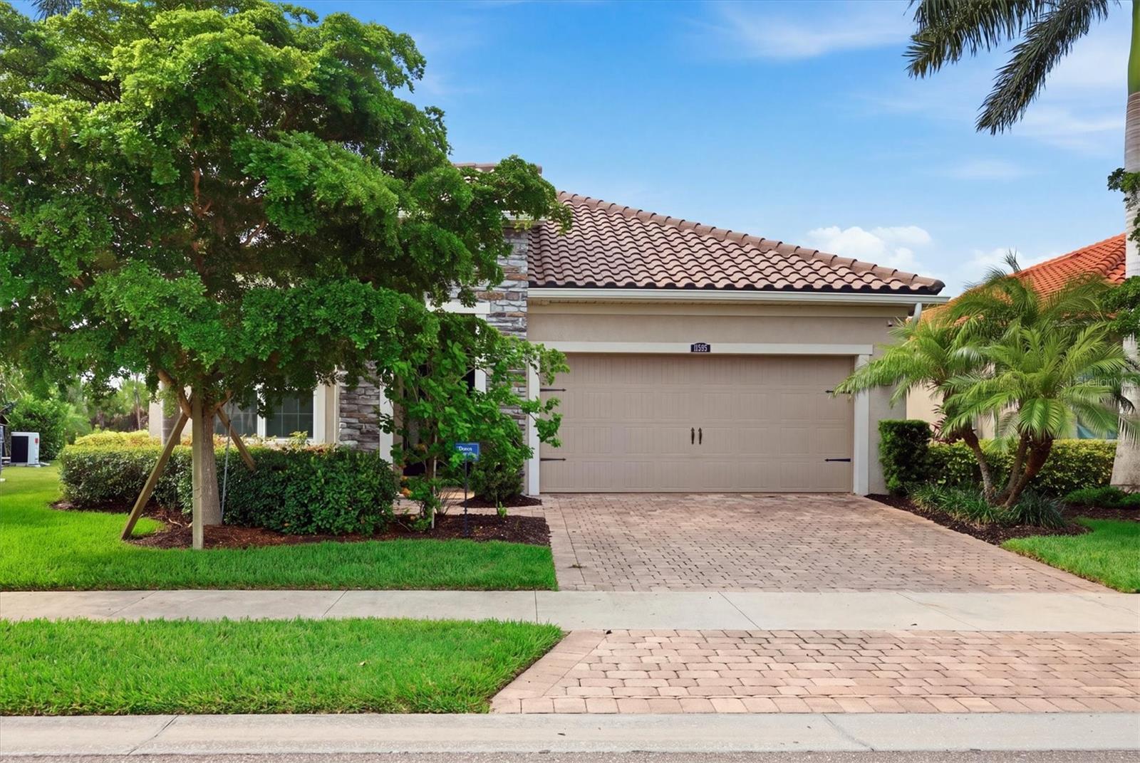 11595 Renaissance Blvd, Venice, FL 34293 — photo 7 of 52