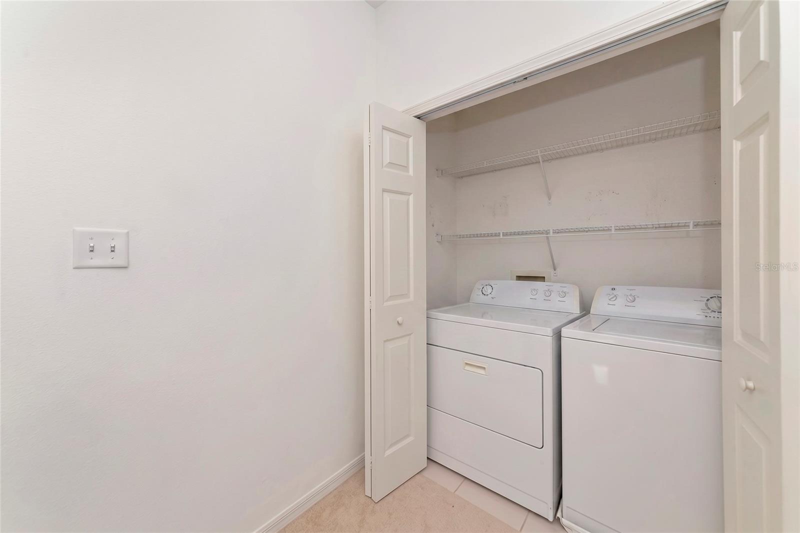 3426 Parkridge Cir #34-105, Sarasota, FL 34243 — photo 12 of 37