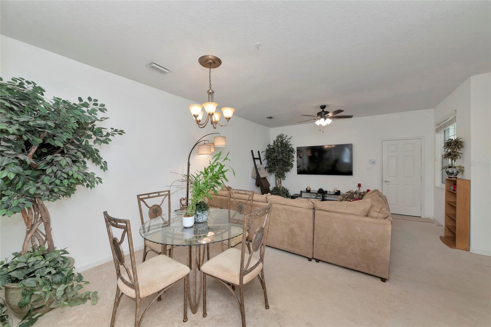 3426 Parkridge Cir #34-105, Sarasota, FL 34243 — photo 20 of 37