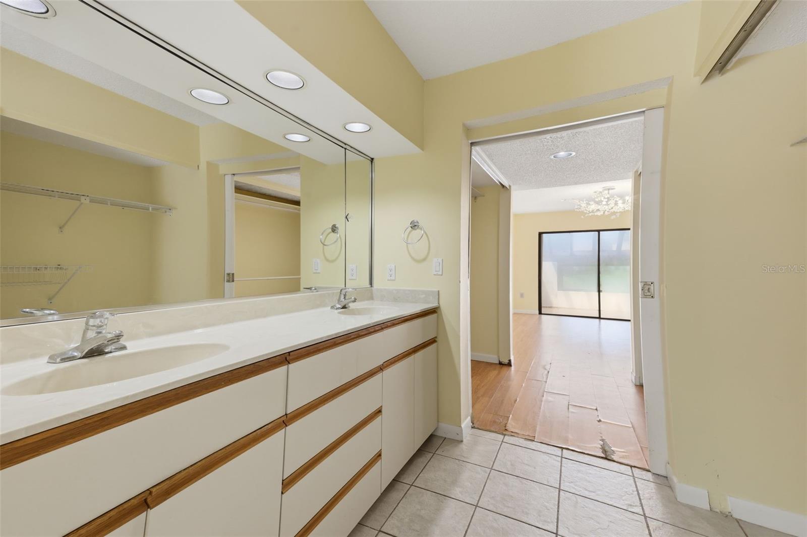 3813 Fishing Trl #62, Sarasota, FL 34235 — photo 17 of 42