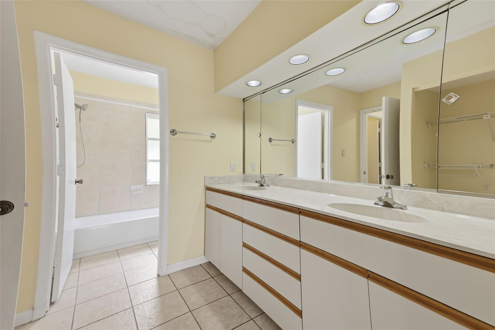 3813 Fishing Trl #62, Sarasota, FL 34235 — photo 18 of 42