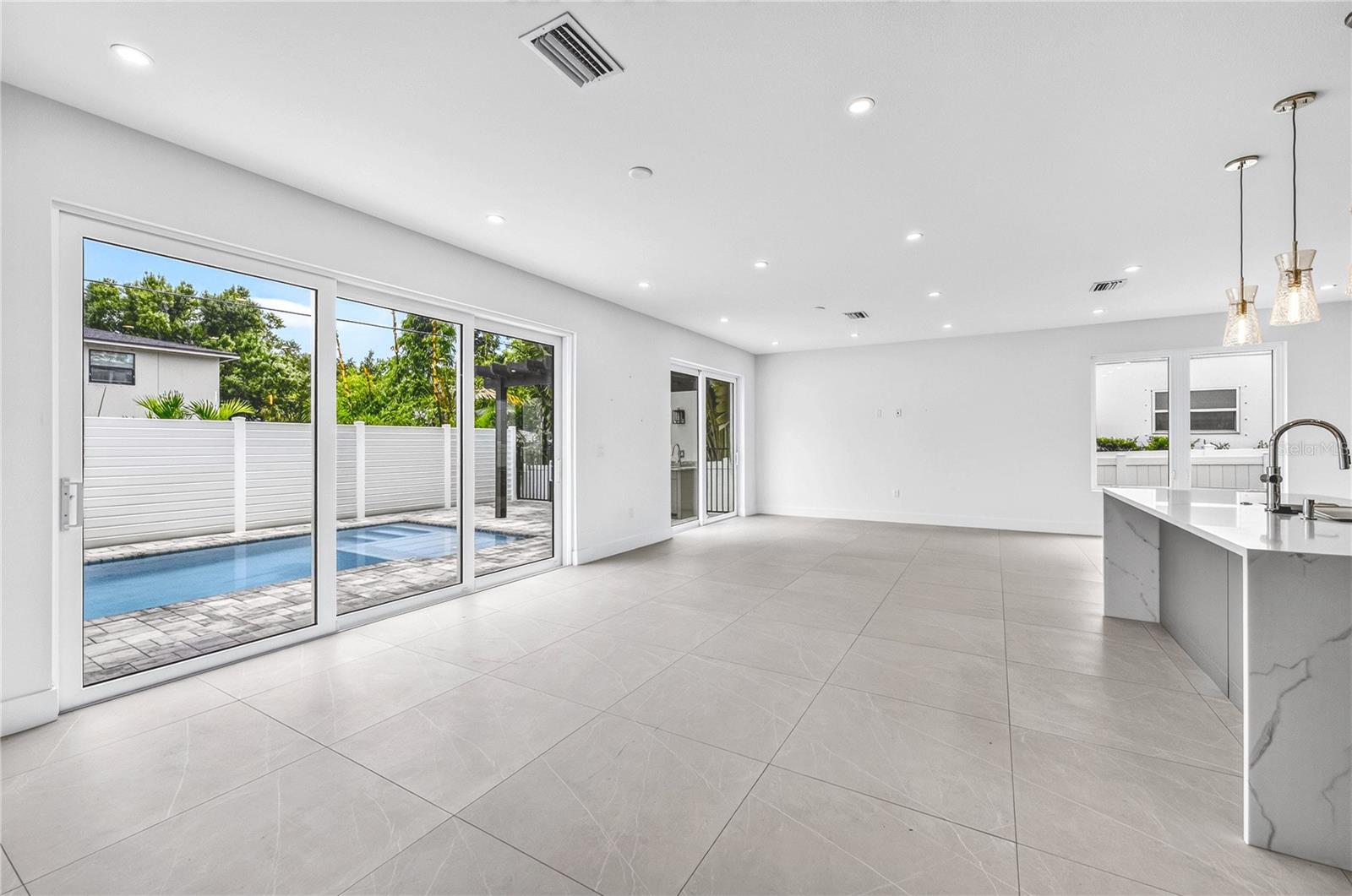 2590 Floyd St, Sarasota, FL 34239 — photo 17 of 69