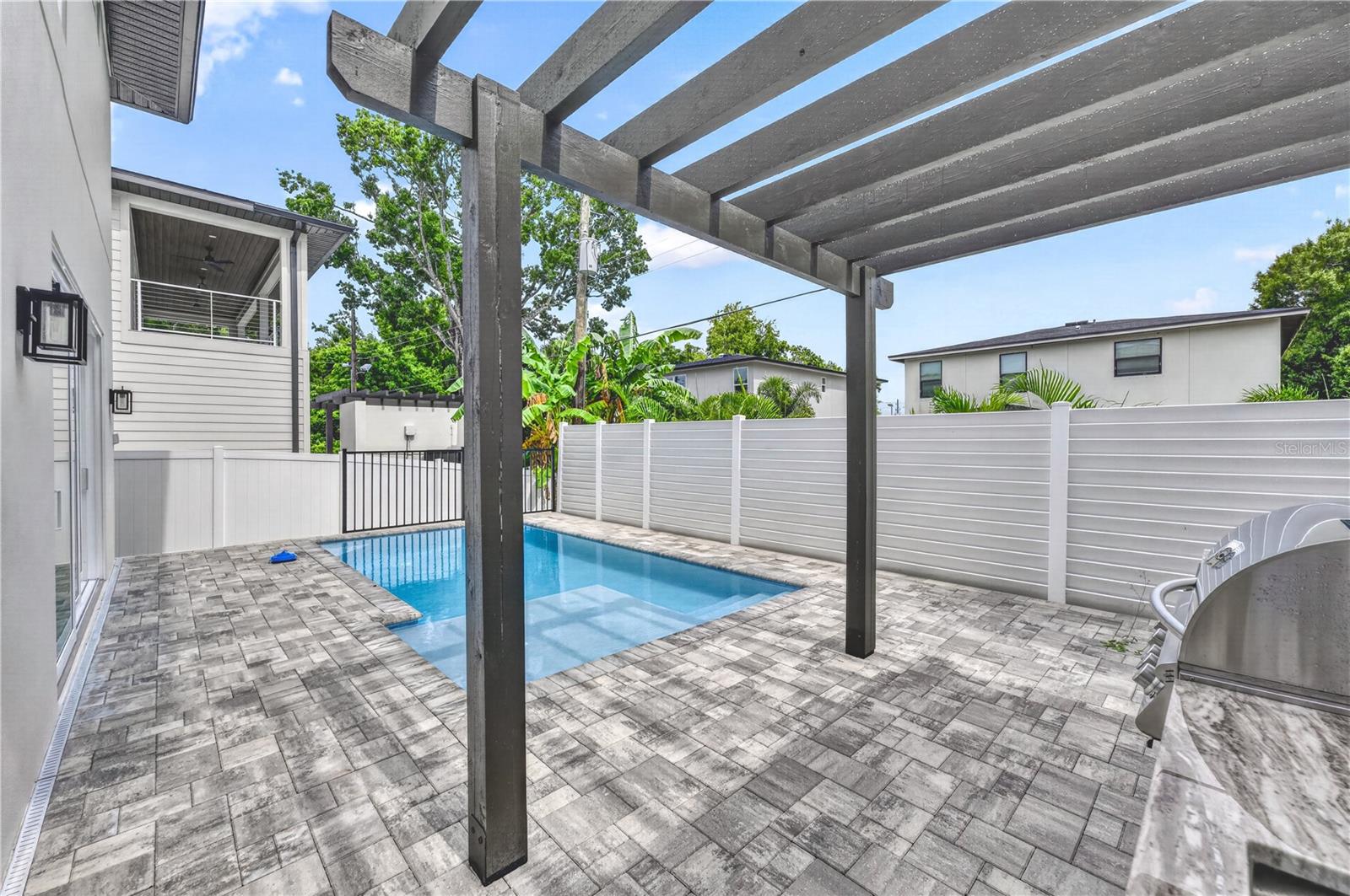 2590 Floyd St, Sarasota, FL 34239 — photo 21 of 69