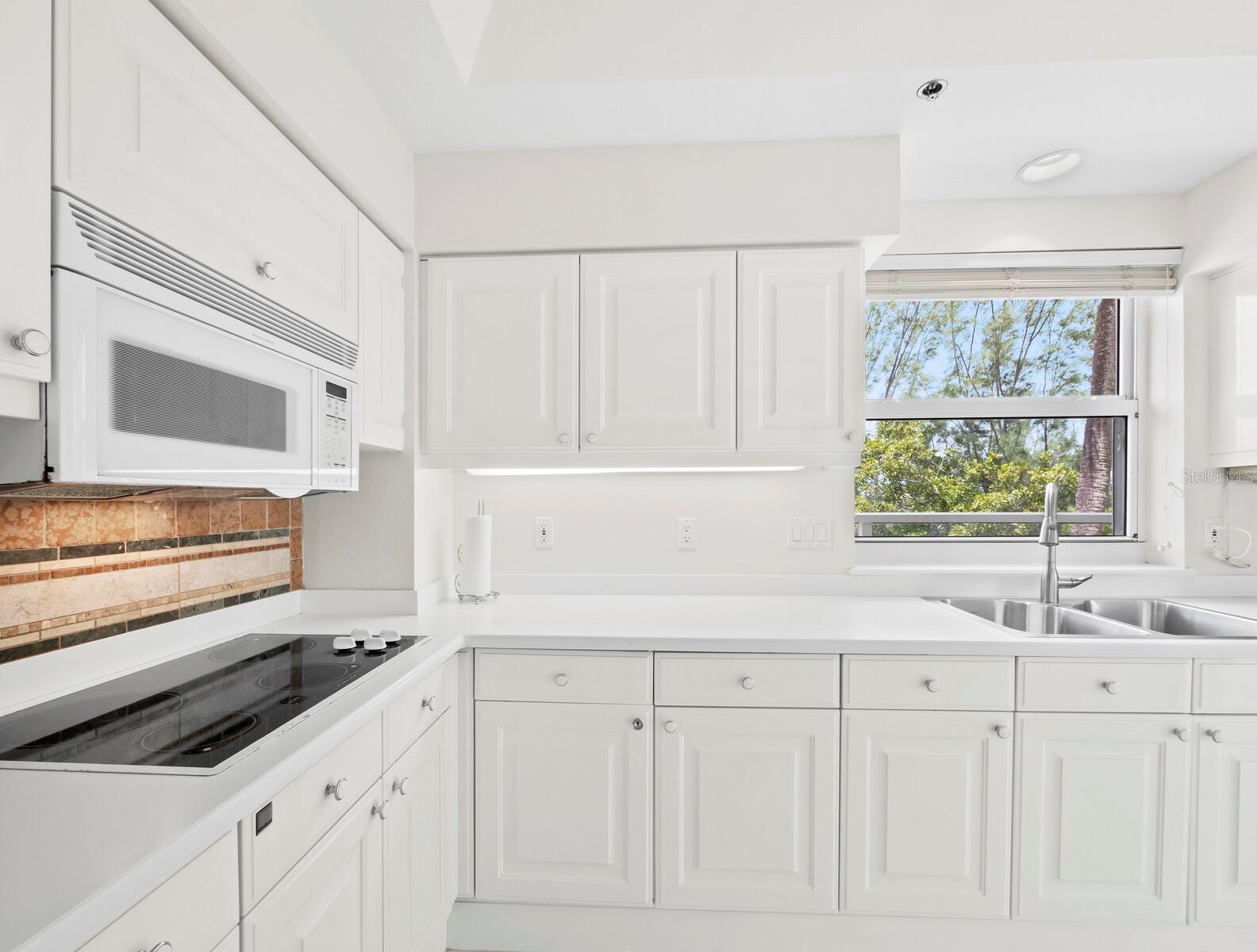 3080 Grand Bay Blvd #512, Longboat Key, FL 34228 — photo 21 of 55