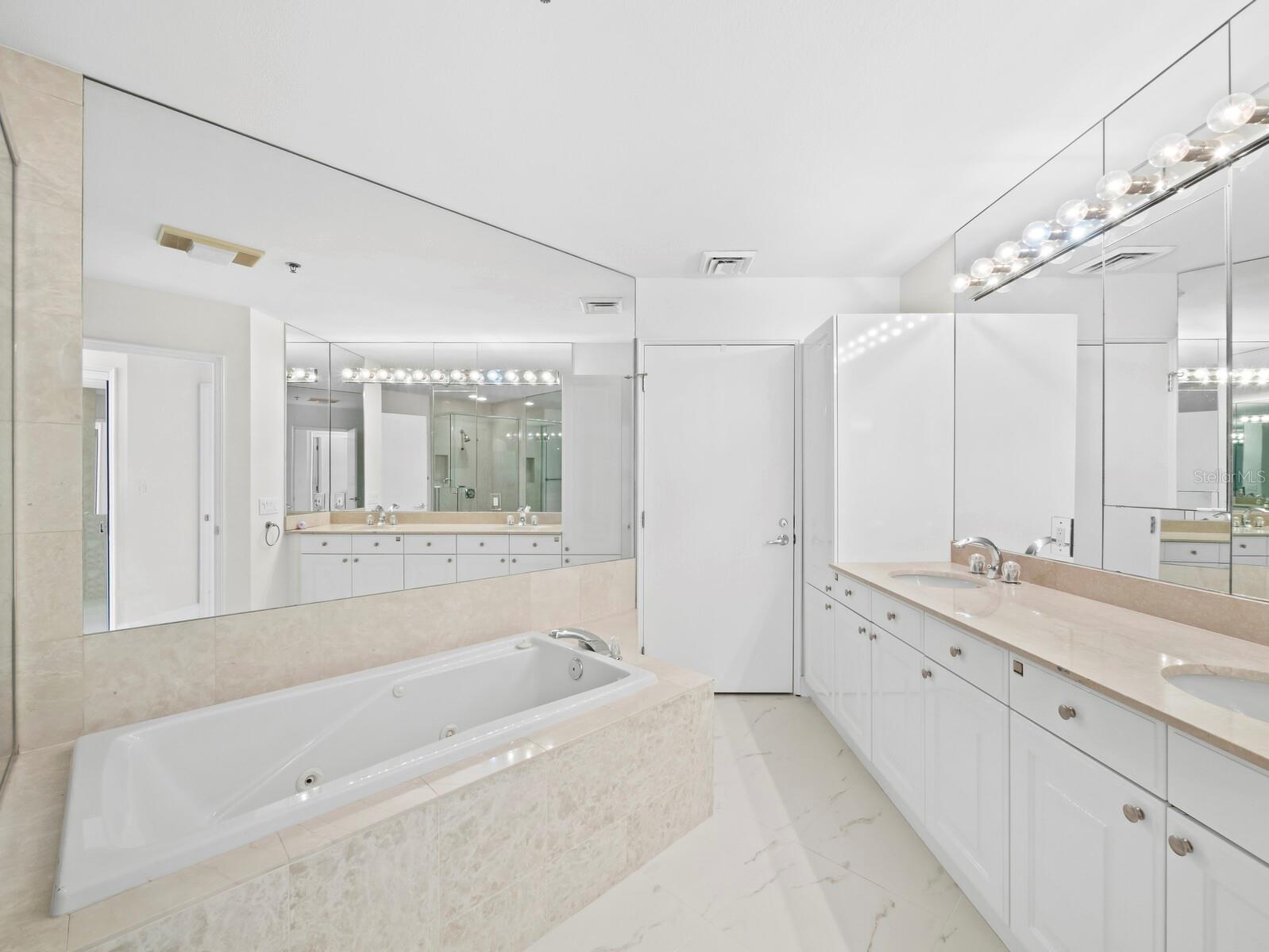 3080 Grand Bay Blvd #512, Longboat Key, FL 34228 — photo 26 of 55