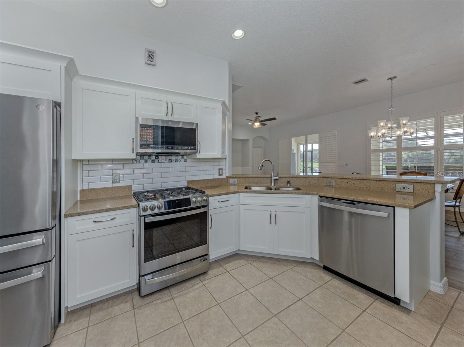 129 Treviso Ct, Nokomis, FL 34275 — photo 13 of 64