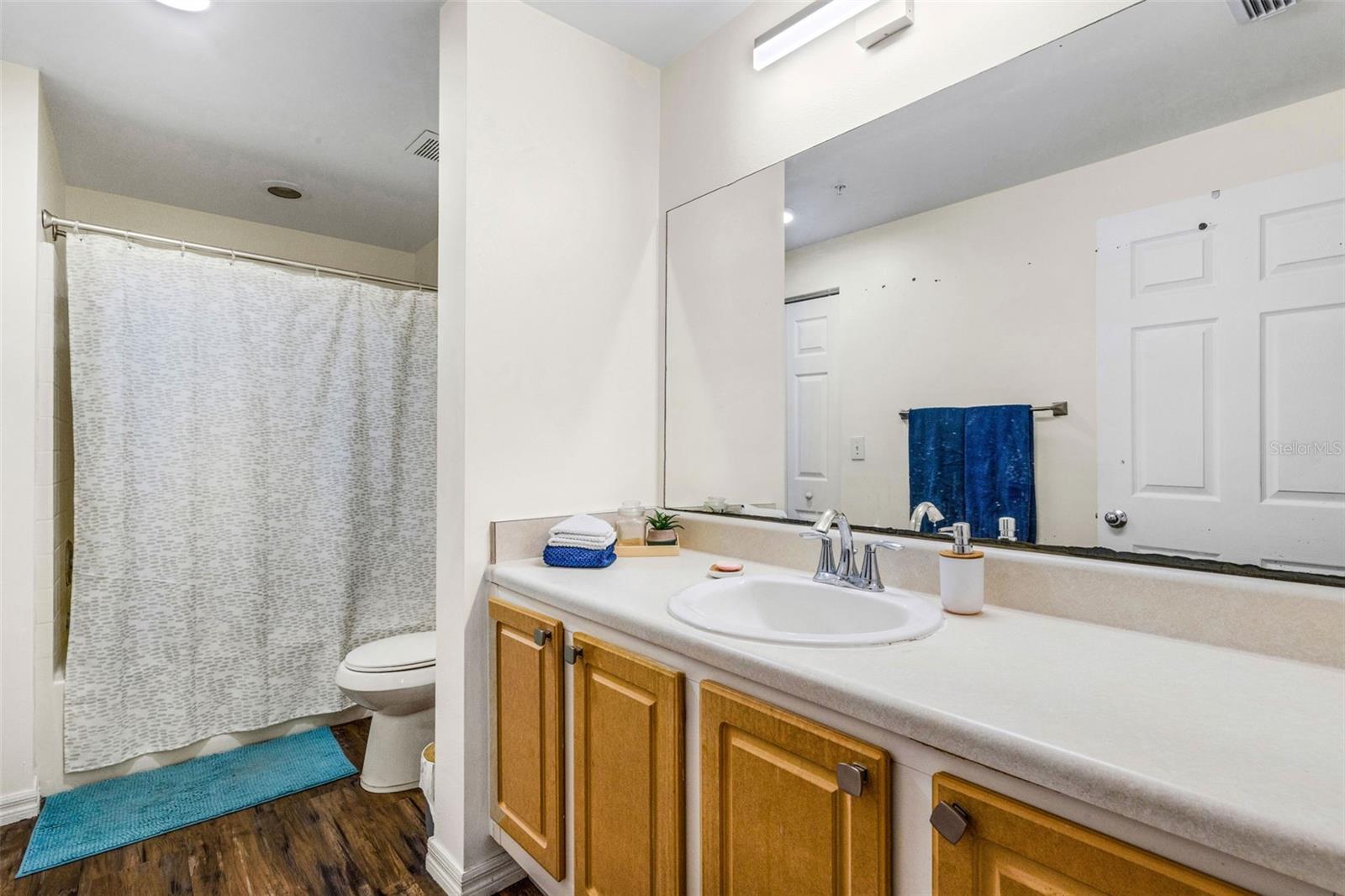 5601 Bentgrass Dr #10-202, Sarasota, FL 34235 — photo 22 of 41