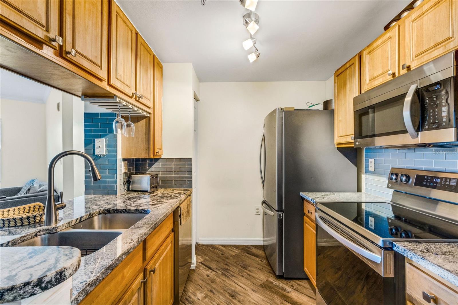 5601 Bentgrass Dr #10-202, Sarasota, FL 34235 — photo 9 of 41