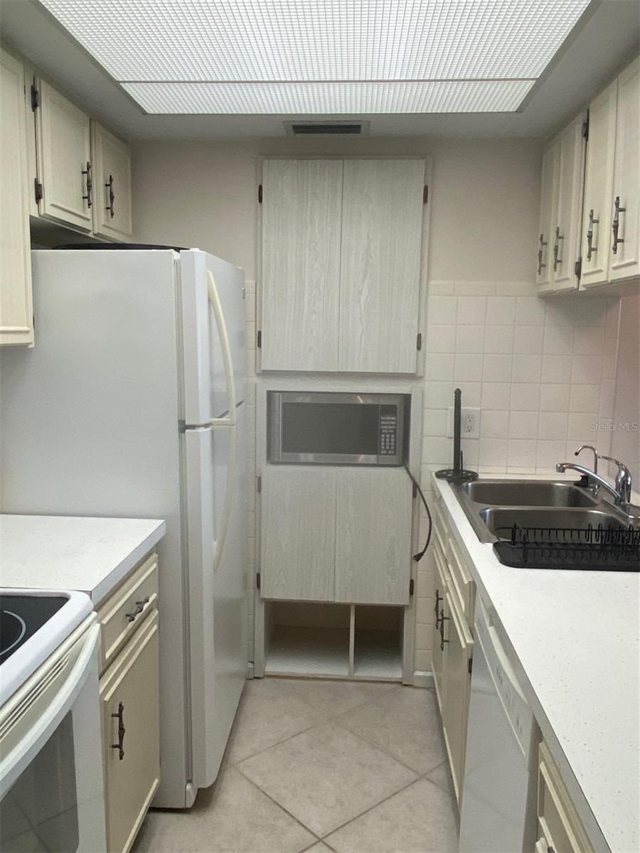 238 Tampa Ave W #6B, Venice, FL 34285 — photo 11 of 35