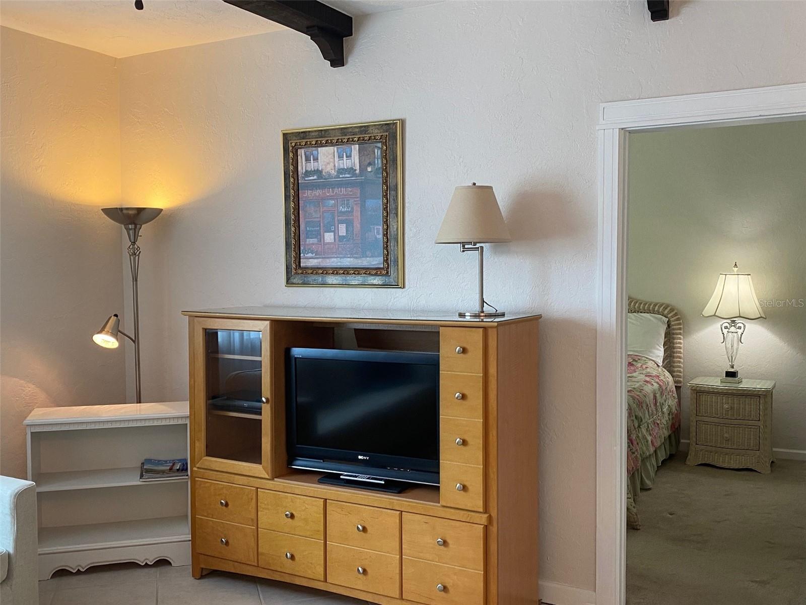 238 Tampa Ave W #6B, Venice, FL 34285 — photo 5 of 35