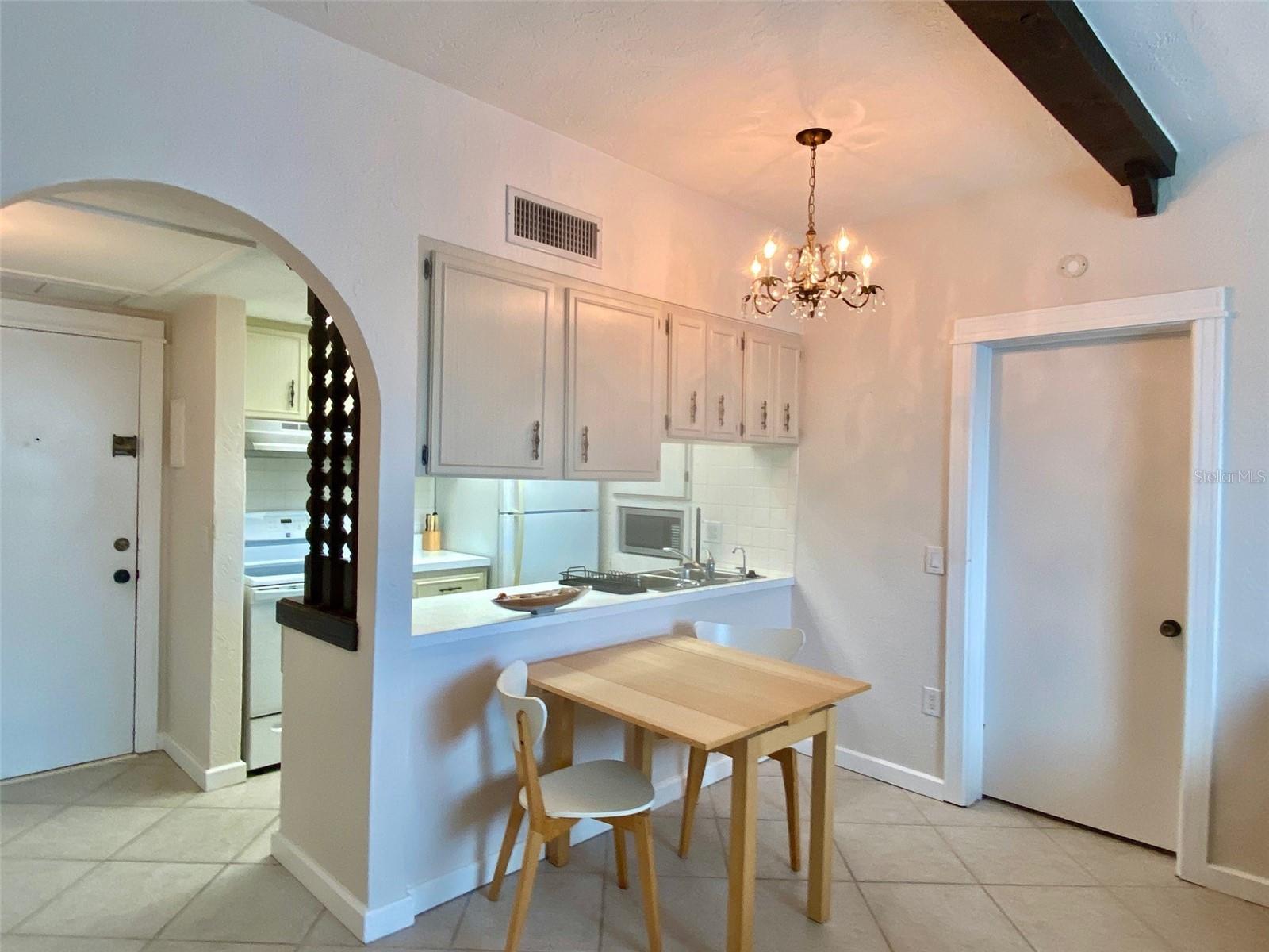 238 Tampa Ave W #6B, Venice, FL 34285 — photo 9 of 35