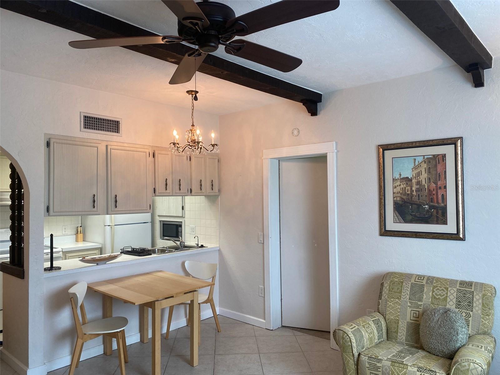 238 Tampa Ave W #6B, Venice, FL 34285 — photo 10 of 35