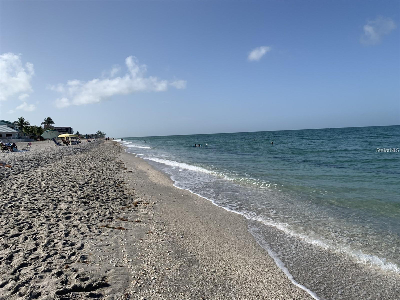 Manasota Key- Englewood Beach 16 min from the property.