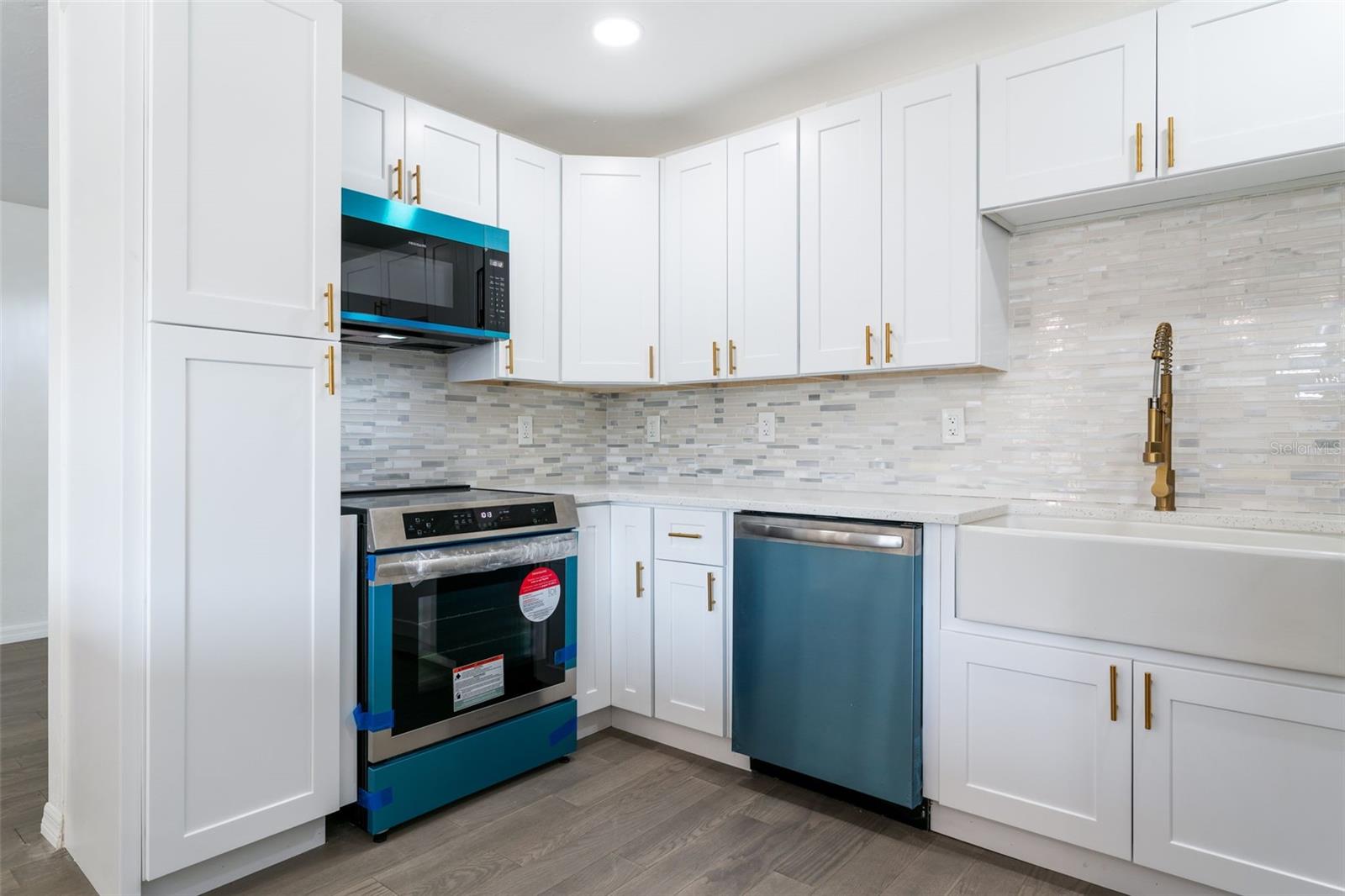 NEW KITCHEN